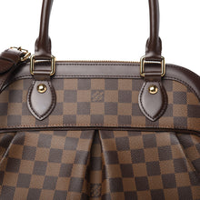 Load image into Gallery viewer, AUTHENTIC Louis Vuitton Trevi PM Preowned (WBA620)