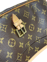 Load image into Gallery viewer, AUTHENTIC Louis Vuitton Sologne Monogram Crossbody PREOWNED (WBA854)