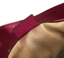 Load image into Gallery viewer, AUTHENTIC Gucci Soho Chain Medium Bougainvillea Bag PREOWNED (WBA1003)