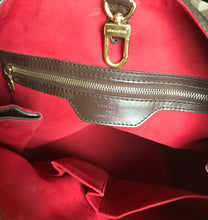 Load image into Gallery viewer, AUTHENTIC Louis Vuitton Hampstead Damier Ebene PREOWNED (WBA690)