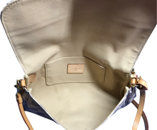 Load image into Gallery viewer, AUTHENTIC Louis Vuitton Favorite MM Damier Azur PREOWNED (WBA766)