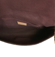 Load image into Gallery viewer, AUTHENTIC Louis Vuitton Favorite MM Monogram PREOWNED (WBA833)