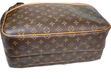 Load image into Gallery viewer, AUTHENTIC Louis Vuitton Reporter GM Monogram PREOWNED (WBA622)