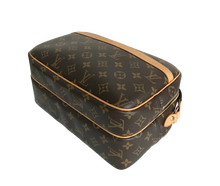 Load image into Gallery viewer, AUTHENTIC Louis Vuitton Reporter PM Monogram PREOWNED (WBA851)