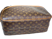 Load image into Gallery viewer, AUTHENTIC Louis Vuitton Reporter GM Monogram PREOWNED (WBA622)