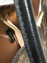 Load image into Gallery viewer, AUTHENTIC Louis Vuitton Flandrin Monogram Black PREOWNED (WBA748)