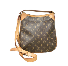 Load image into Gallery viewer, AUTHENTIC Louis Vuitton Odeon PM Monogram PREOWNED (WBA771)