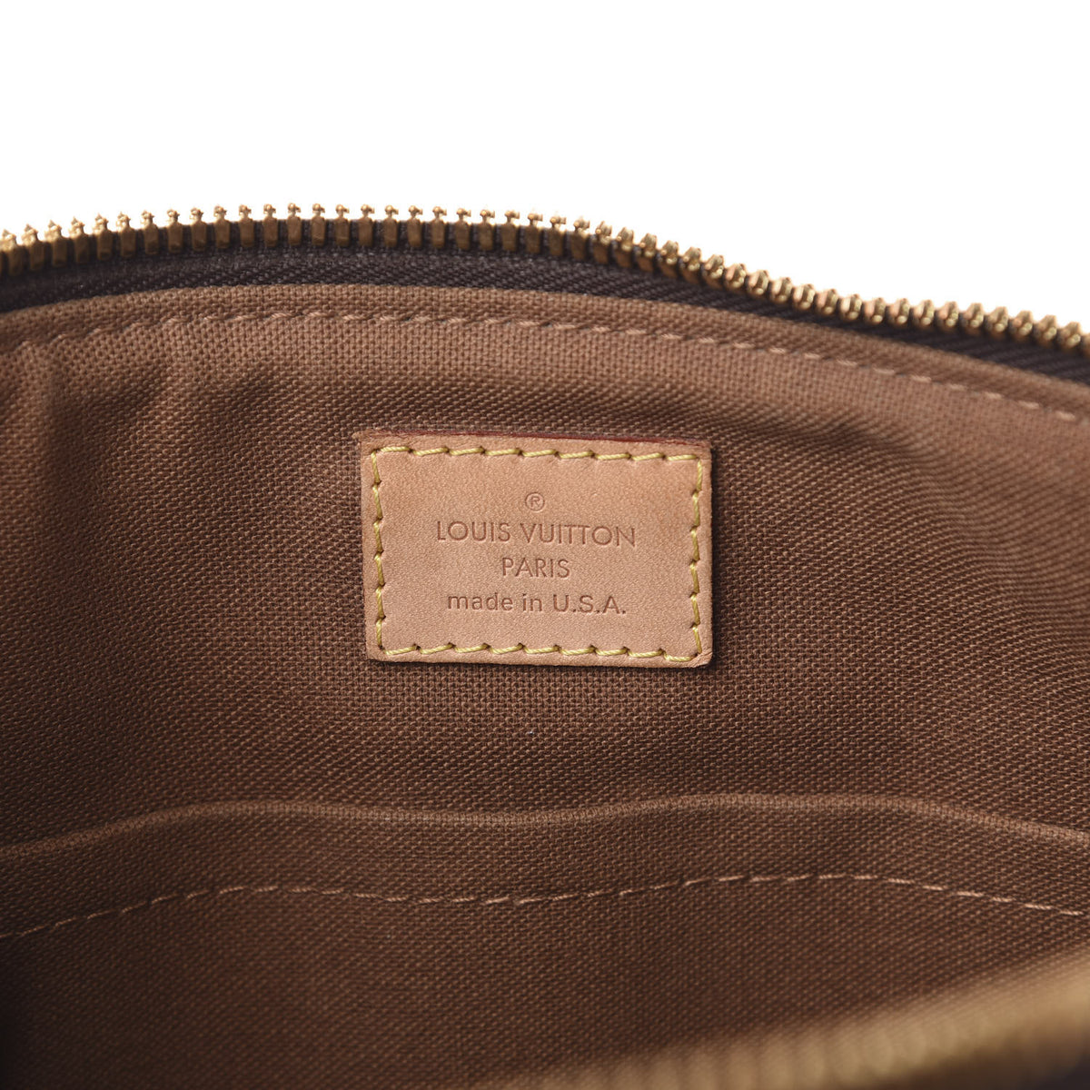Here's an up close shot of the gorgeous Louis Vuitton Palermo PM