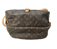 Load image into Gallery viewer, AUTHENTIC Louis Vuitton Saumur 35 Monogram Crossbody PREOWNED (WBA654)