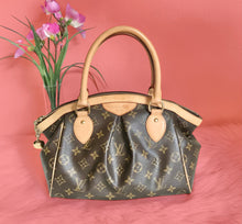 Load image into Gallery viewer, AUTHENTIC Louis Vuitton Tivoli PM PREOWNED (WBA685)