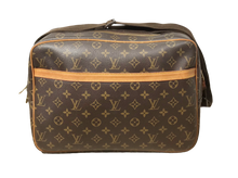 Load image into Gallery viewer, AUTHENTIC Louis Vuitton Reporter GM Monogram PREOWNED (WBA880)