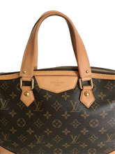 Load image into Gallery viewer, AUTHENTIC Louis Vuitton Retiro PM Monogram PREOWNED (WBA842)