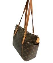 Load image into Gallery viewer, AUTHENTIC Louis Vuitton Totally PM Monogram PREOWNED (WBA859)