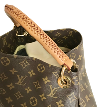 Load image into Gallery viewer, AUTHENTIC Louis Vuitton Artsy Monogram MM PREOWNED (WBA749)