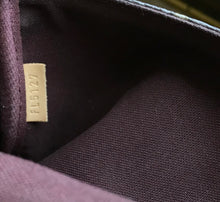 Load image into Gallery viewer, AUTHENTIC Louis Vuitton Favorite MM Monogram PREOWNED (WBA833)