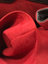 Load image into Gallery viewer, AUTHENTIC Louis Vuitton Hampstead Damier Ebene PREOWNED (WBA662)