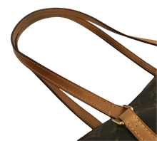 Load image into Gallery viewer, AUTHENTIC Louis Vuitton Totally PM Monogram PREOWNED (WBA859)