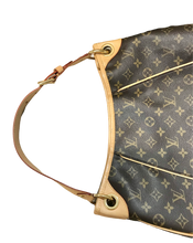 Load image into Gallery viewer, AUTHENTIC Louis Vuitton Galliera PM Monogram PREOWNED (WBA782)