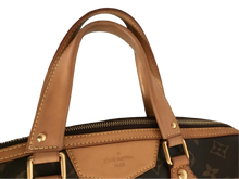 Load image into Gallery viewer, AUTHENTIC Louis Vuitton Retiro PM Monogram PREOWNED (WBA842)
