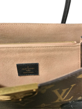 Load image into Gallery viewer, AUTHENTIC Louis Vuitton Flandrin Monogram Black PREOWNED (WBA748)