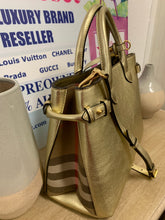 Load image into Gallery viewer, AUTHENTIC Burberry Banner Bag PREOWNED (WBA128)