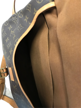 Load image into Gallery viewer, AUTHENTIC Louis Vuitton Saumur 35 Monogram Crossbody PREOWNED (WBA654)