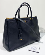 Load image into Gallery viewer, AUTHENTIC Prada Galleria Double Zip Tote Black Saffiano PREOWNED (WBA507)