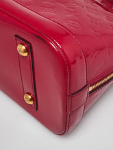 Load image into Gallery viewer, AUTHENTIC Louis Vuitton Alma Vernis Rose Indien PM PREOWNED (WBA1469)