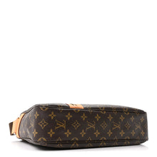 Load image into Gallery viewer, AUTHENTIC Louis Vuitton Sac Bosphore Briefcase Monogram PREOWNED (WBA1516)
