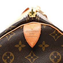 Load image into Gallery viewer, AUTHENTIC Louis Vuitton Keepall 55 Monogram PREOWNED (WBA1523)