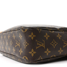 Load image into Gallery viewer, AUTHENTIC Louis Vuitton Sac Bosphore Briefcase Monogram PREOWNED (WBA1516)