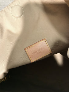 Graceful cloth handbag Louis Vuitton White in Cloth - 24984260