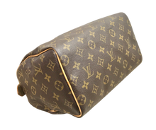 Load image into Gallery viewer, AUTHENTIC Louis Vuitton Speedy 25 Monogram PREOWNED (WBA1386)
