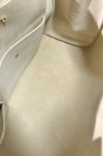 Load image into Gallery viewer, AUTHENTIC Louis Vuitton Beverly Monogram GM PREOWNED (WBA1414)