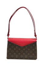 Load image into Gallery viewer, AUTHENTIC  Louis Vuitton Saint Michel Bag PREOWNED (WBA1468)