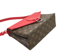 Load image into Gallery viewer, AUTHENTIC  Louis Vuitton Saint Michel Bag PREOWNED (WBA1468)