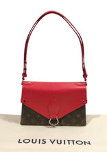 Load image into Gallery viewer, AUTHENTIC  Louis Vuitton Saint Michel Bag PREOWNED (WBA1468)