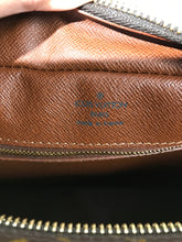 Load image into Gallery viewer, AUTHENTIC Louis Vuitton Nil 28 Monogram PREOWNED (WBA1152)