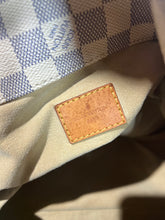 Load image into Gallery viewer, AUTHENTIC Louis Vuitton Artsy Damier Azur MM PREOWNED (WBA1271)