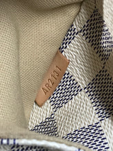 Load image into Gallery viewer, AUTHENTIC Louis Vuitton Totally MM Damier Azur PREOWNED (WBA1282)