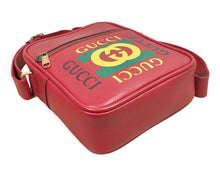 Load image into Gallery viewer, AUTHENTIC Gucci Red Pebbled Leather Retro Print Messenger Bag PREOWNED (WBA1427)