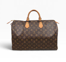 Load image into Gallery viewer, AUTHENTIC Louis Vuitton Speedy 40 Monogram PREOWNED (WBA1443)