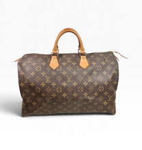 Load image into Gallery viewer, AUTHENTIC Louis Vuitton Speedy 40 Monogram PREOWNED (WBA1443)
