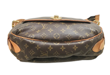 Load image into Gallery viewer, AUTHENTIC Louis Vuitton Tulum GM Monogram PREOWNED (WBA1187)