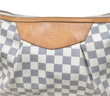Load image into Gallery viewer, AUTHENTIC Louis Vuitton Siracusa Damier Azur MM PREOWNED (WBA809)