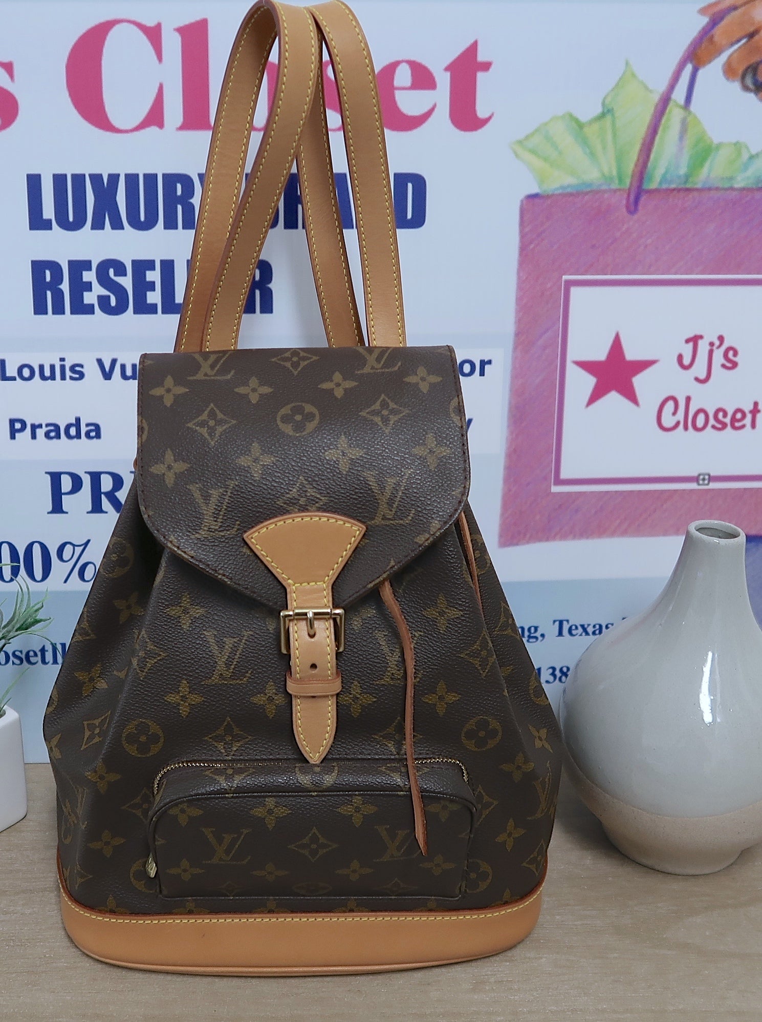 AUTHENTIC Louis Vuitton Montsouris Monogram MM Backpack PREOWNED (WBA1 – Jj's Closet, LLC AUTHENTIC Louis Vuitton Montsouris Monogram MM Backpack PREOWNED (WBA1 – Jj's Closet, LLC