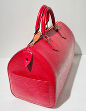 Load image into Gallery viewer, AUTHENTIC Louis Vuitton Speedy 30 Epi Rouge PREOWNED (WBA354)