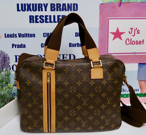 AUTHENTIC Louis Vuitton Monogram Sac Bosphore MM PREOWNED