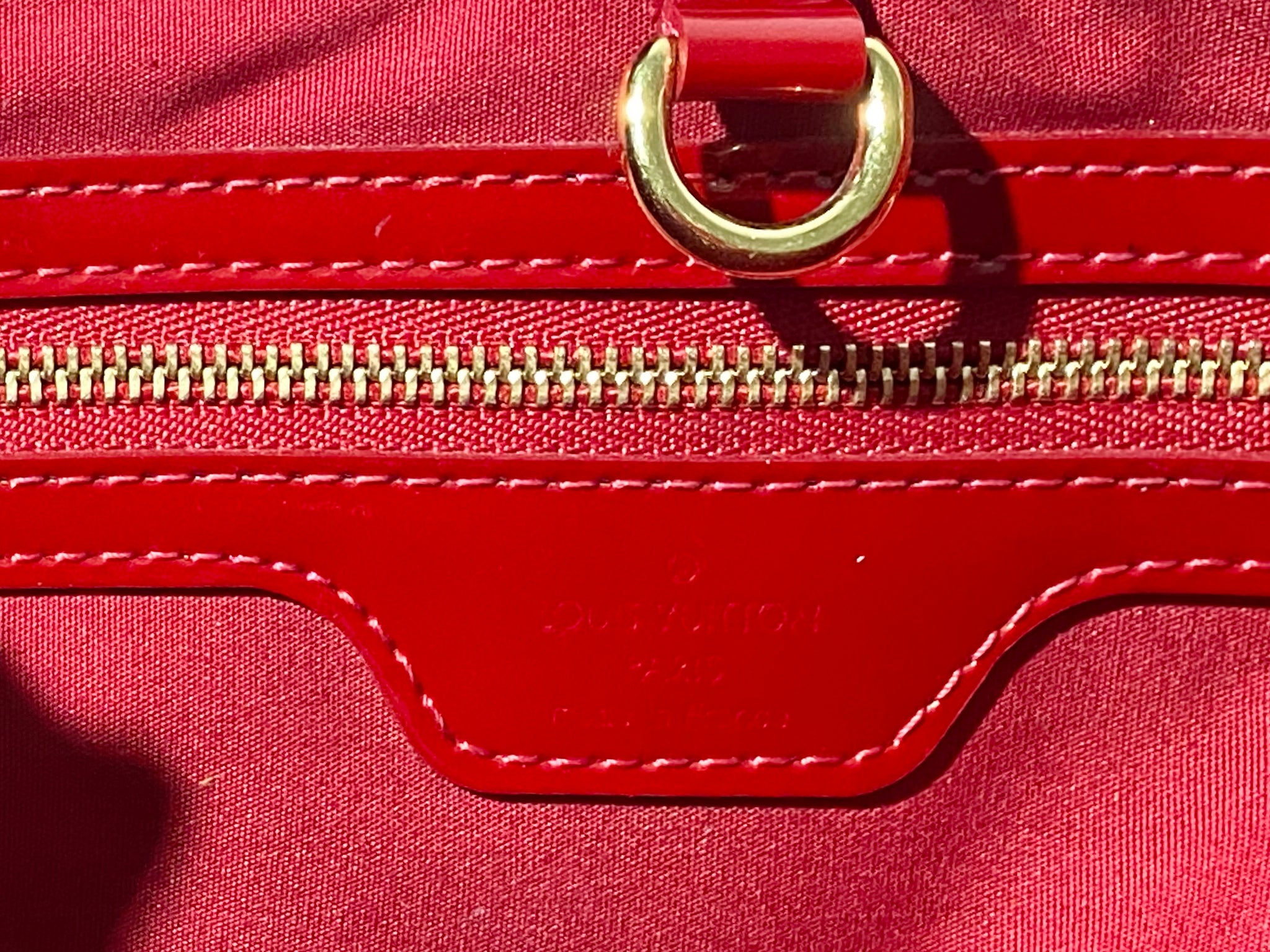 Louis Vuitton Wilshire Red Cloth ref.775499 - Joli Closet