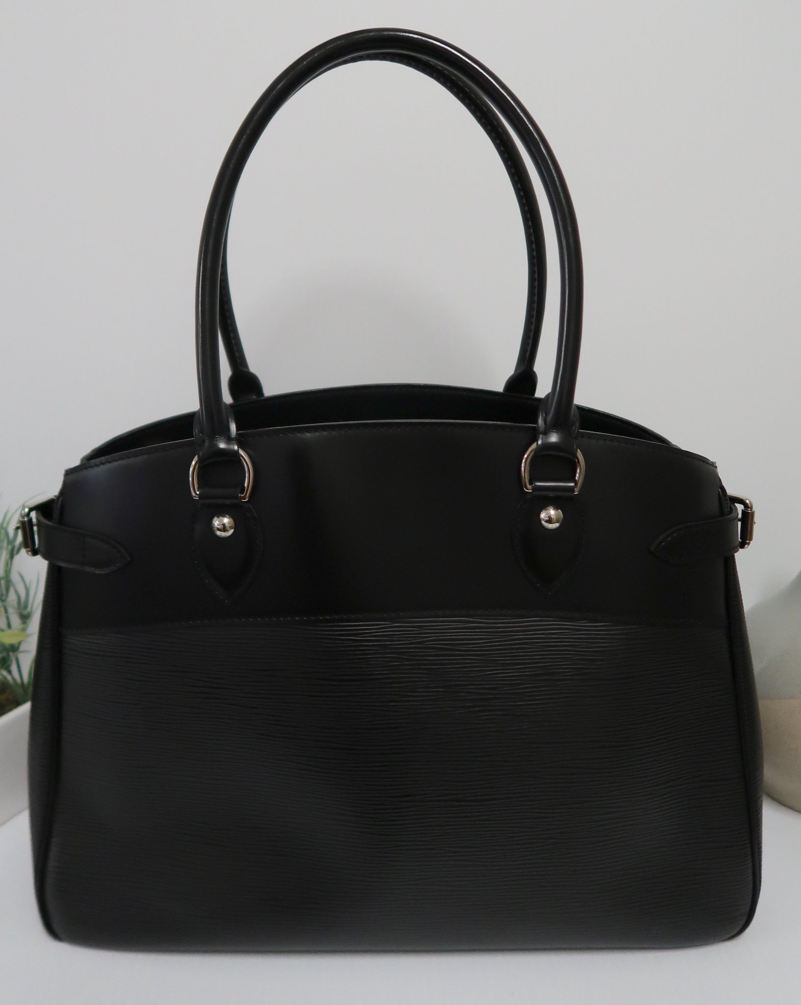 Brand New Louis Vuitton Passy Women's Designer Handbag